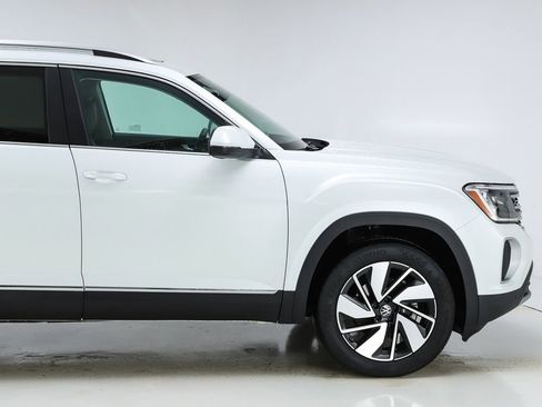 New 2026 Volkswagen Atlas SEL image 12