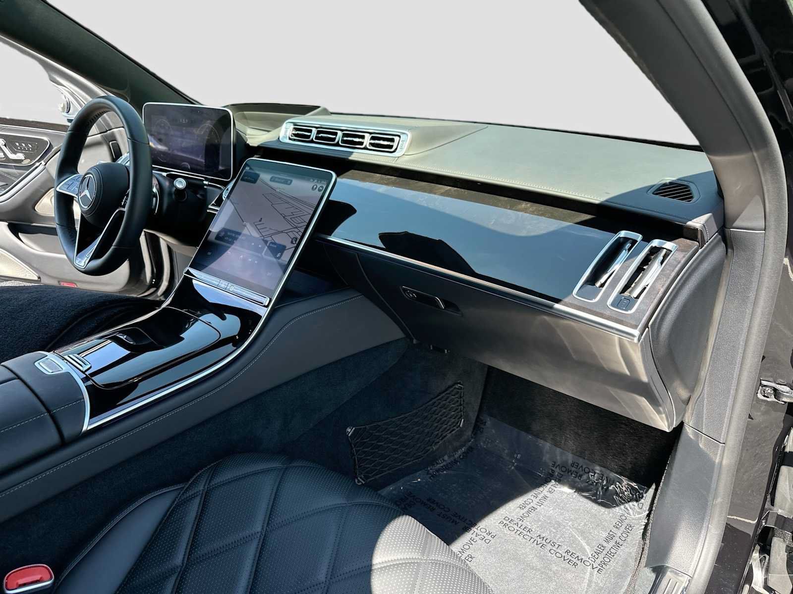 Used 2024 Mercedes-Benz Maybach S 580 4MATIC image 32