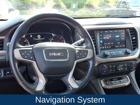 Certified 2022 GMC Acadia Denali w/ Denali Ultimate Package AWD/4WD image 2