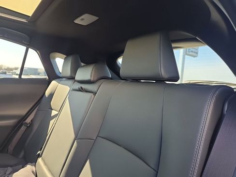 Used 2024 Toyota Venza Nightshade image 43