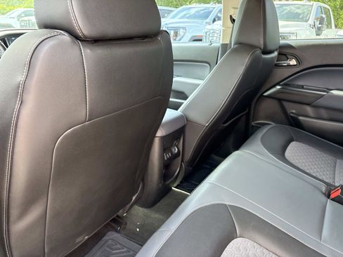 Used 2018 Chevrolet Colorado Z71 AWD/4WD image 27