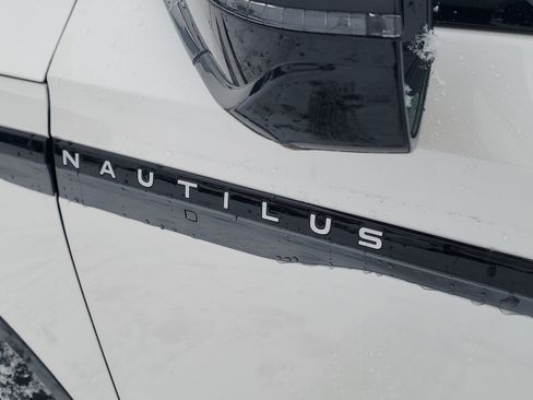 New 2026 Lincoln Nautilus Reserve w/ Jet Appearance Package image 8