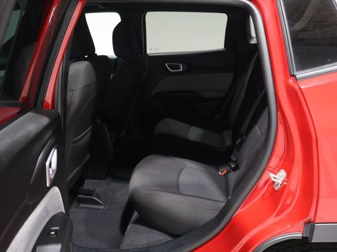 Used 2024 Jeep Compass Sport AWD/4WD image 17