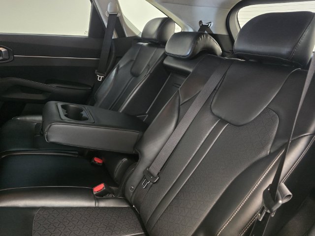 Used 2022 Kia Sorento S FWD image 23