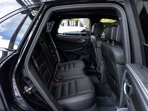 Certified 2018 Porsche Macan GTS AWD/4WD image 53