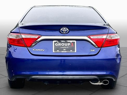 Used 2015 Toyota Camry SE FWD image 5