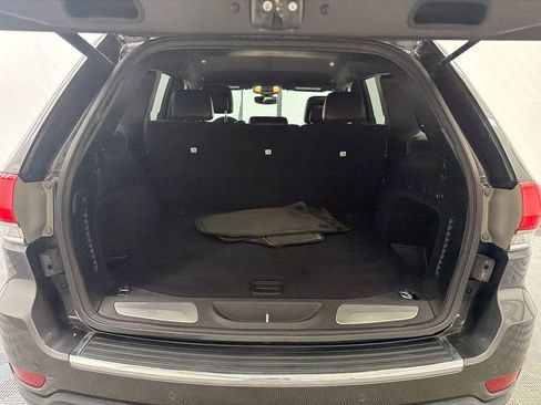 Used 2018 Jeep Grand Cherokee Limited image 19