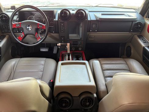 Used 2005 HUMMER H2 image 28