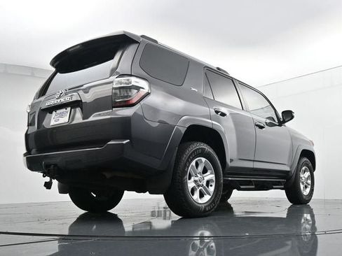Used 2022 Toyota 4Runner SR5 Premium w/ Moonroof Package AWD/4WD image 34