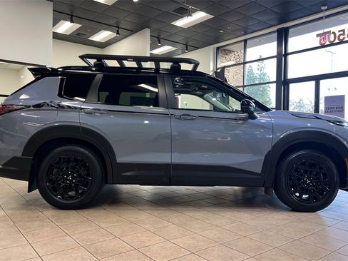 New 2026 Mitsubishi Outlander AWD image 4