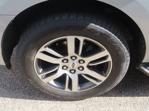 Used 2023 Ford Expedition Limited AWD/4WD image 19