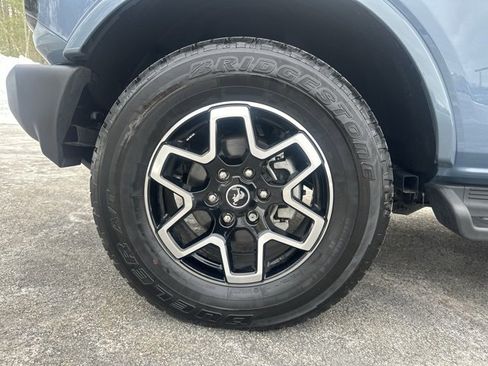Used 2025 Ford Bronco Outer Banks image 26