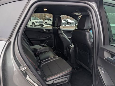 Certified 2025 Ford Escape ST-Line AWD/4WD image 9