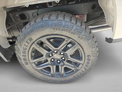New 2026 Chevrolet Silverado 1500 Custom Trail Boss AWD/4WD image 7