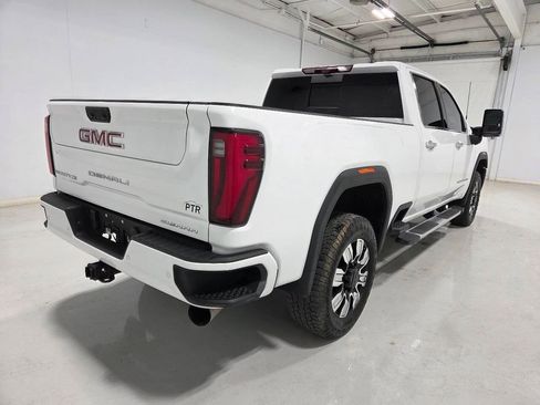 Used 2024 GMC Sierra 2500 Denali w/ Denali Reserve Package AWD/4WD image 8