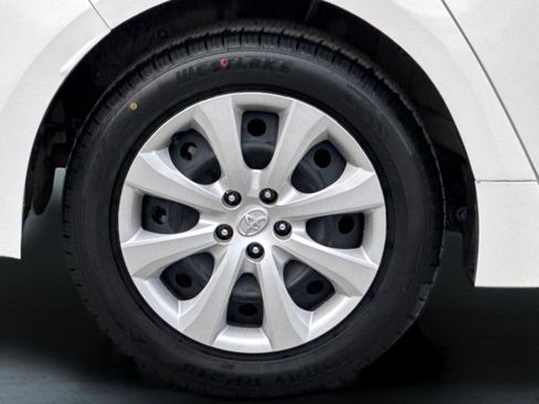 Used 2023 Toyota Corolla LE image 23