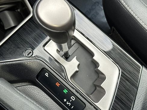 Used 2018 Toyota RAV4 Limited image 21