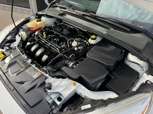 Used 2018 Ford Focus SE FWD image 39