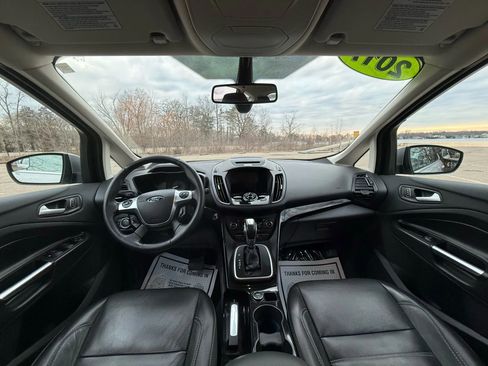 Used 2017 Ford C-MAX Titanium image 12
