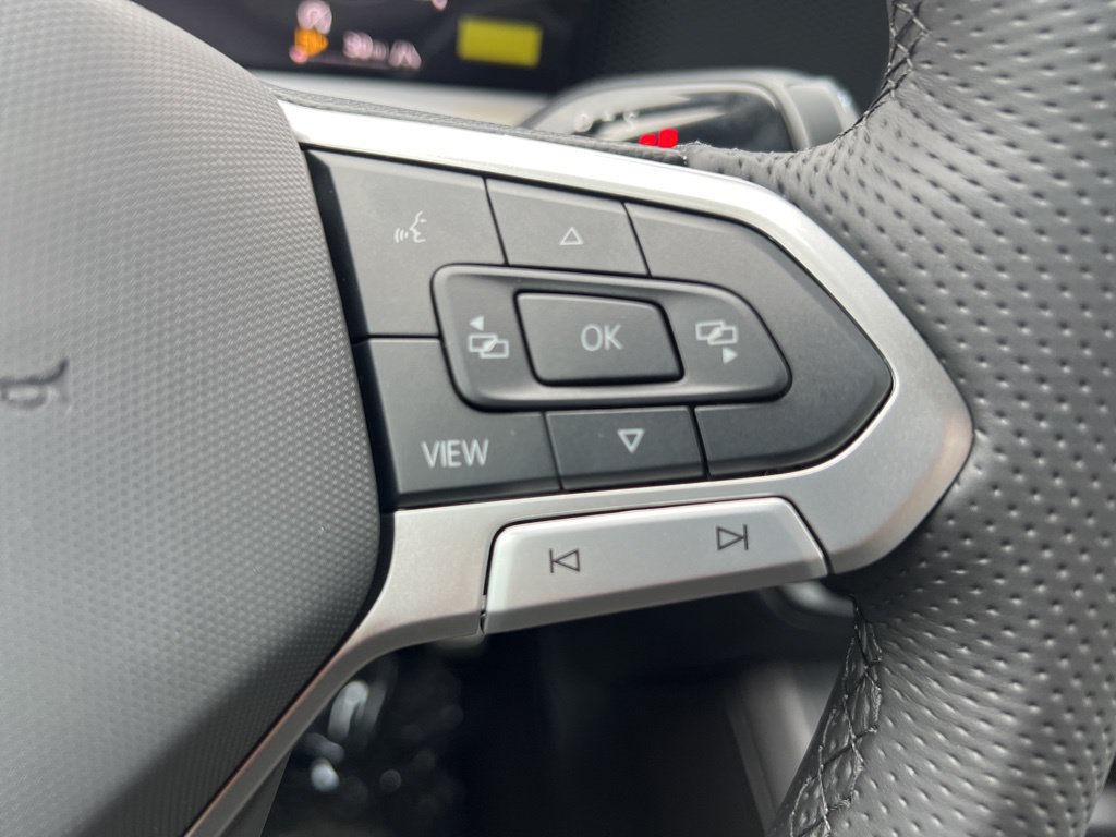 New 2026 Volkswagen Tiguan SE R-Line AWD/4WD image 31