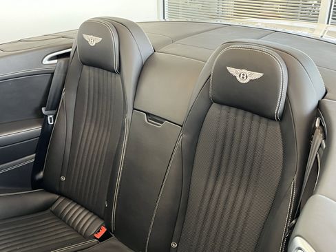 Used 2017 Bentley Continental GT image 9