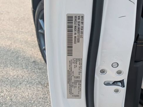 New 2026 Jeep Cherokee Limited AWD/4WD image 39