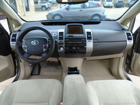Used 2004 Toyota Prius FWD image 13