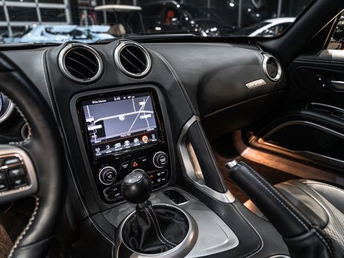 Used 2014 SRT Viper GTS w/ GTS Laguna Interior Package image 12