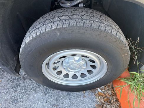 Used 2024 GMC Sierra 1500 Pro w/ Pro Value Package image 14