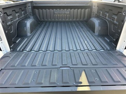 New 2026 GMC Sierra 1500 Elevation image 26