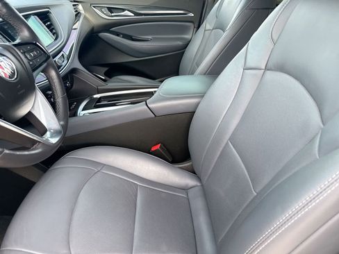 Used 2024 Buick Enclave Premium image 17
