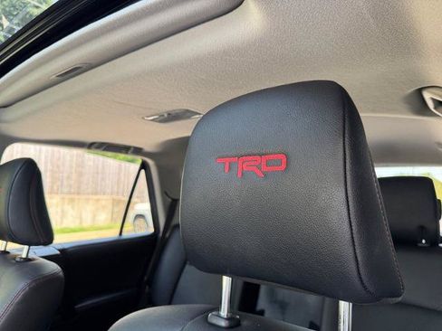 Used 2021 Toyota 4Runner Venture w/ Moonroof Package AWD/4WD image 32