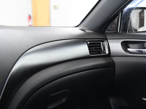 Used 2011 Subaru Impreza WRX STI image 32