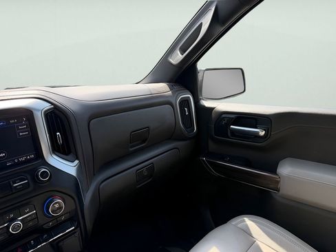 Used 2019 Chevrolet Silverado 1500 LT Trail Boss AWD/4WD image 34