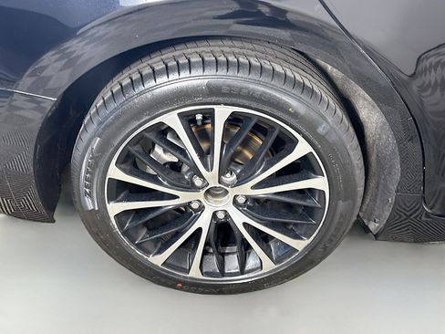 Used 2019 Toyota Camry SE image 32