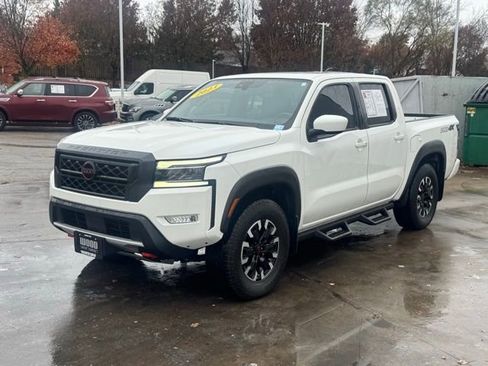 Used 2023 Nissan Frontier PRO-4X w/ Tow Package image 3