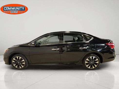Used 2019 Nissan Sentra SR image 2