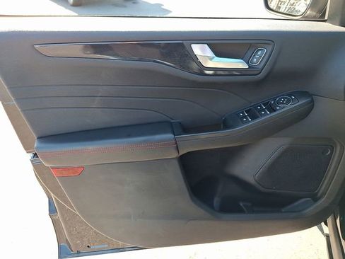 Used 2025 Ford Escape ST-Line image 12