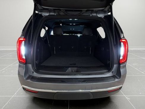 Used 2021 GMC Yukon XL SLT AWD/4WD image 16