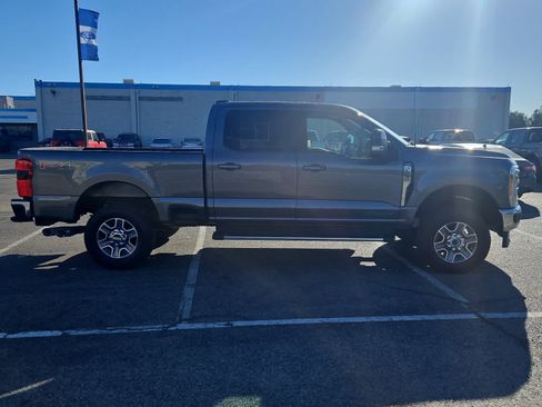 Used 2023 Ford F250 Lariat w/ FX4 Off-Road Package image 5