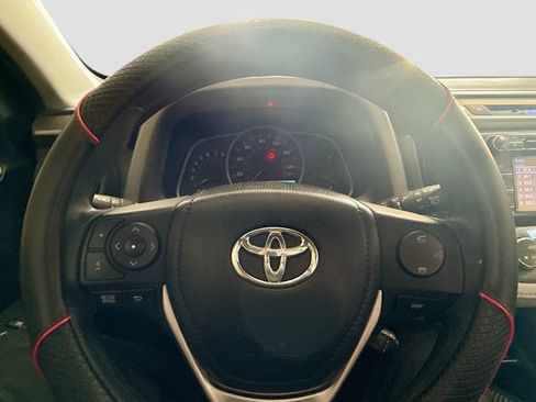 Used 2015 Toyota RAV4 XLE FWD image 12