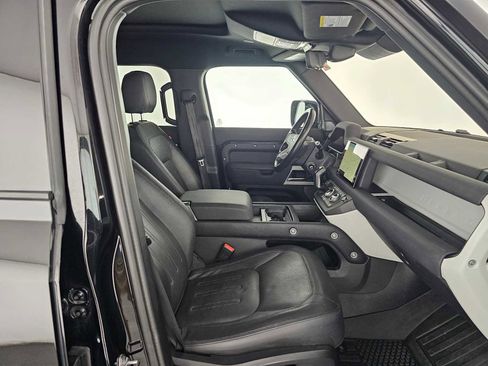 Used 2022 Land Rover Defender 110 X-Dynamic SE AWD/4WD image 10