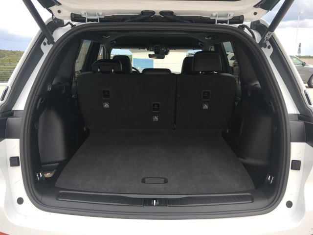 New 2027 Jeep Grand Cherokee Limited RWD image 14