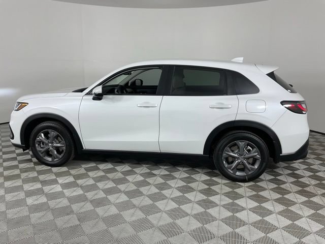 Used 2027 Honda HR-V LX image 3