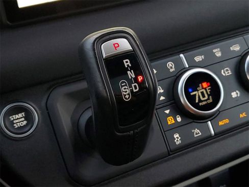 Used 2022 Land Rover Defender 90 X-Dynamic S image 24