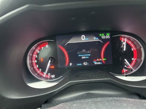 Used 2020 Toyota RAV4 TRD Off-Road image 10