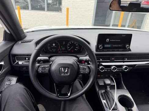 Used 2025 Honda Civic Sport image 10