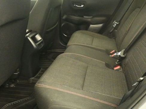 Used 2024 Honda HR-V Sport image 10