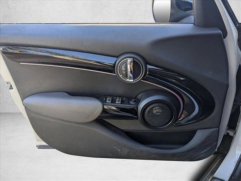 Used 2015 MINI Cooper S image 13