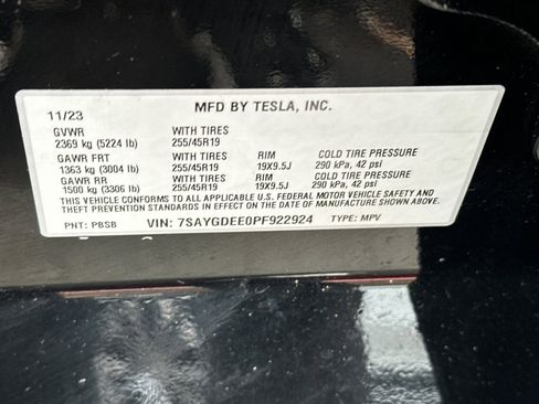 Used 2023 Tesla Model Y Long Range image 28